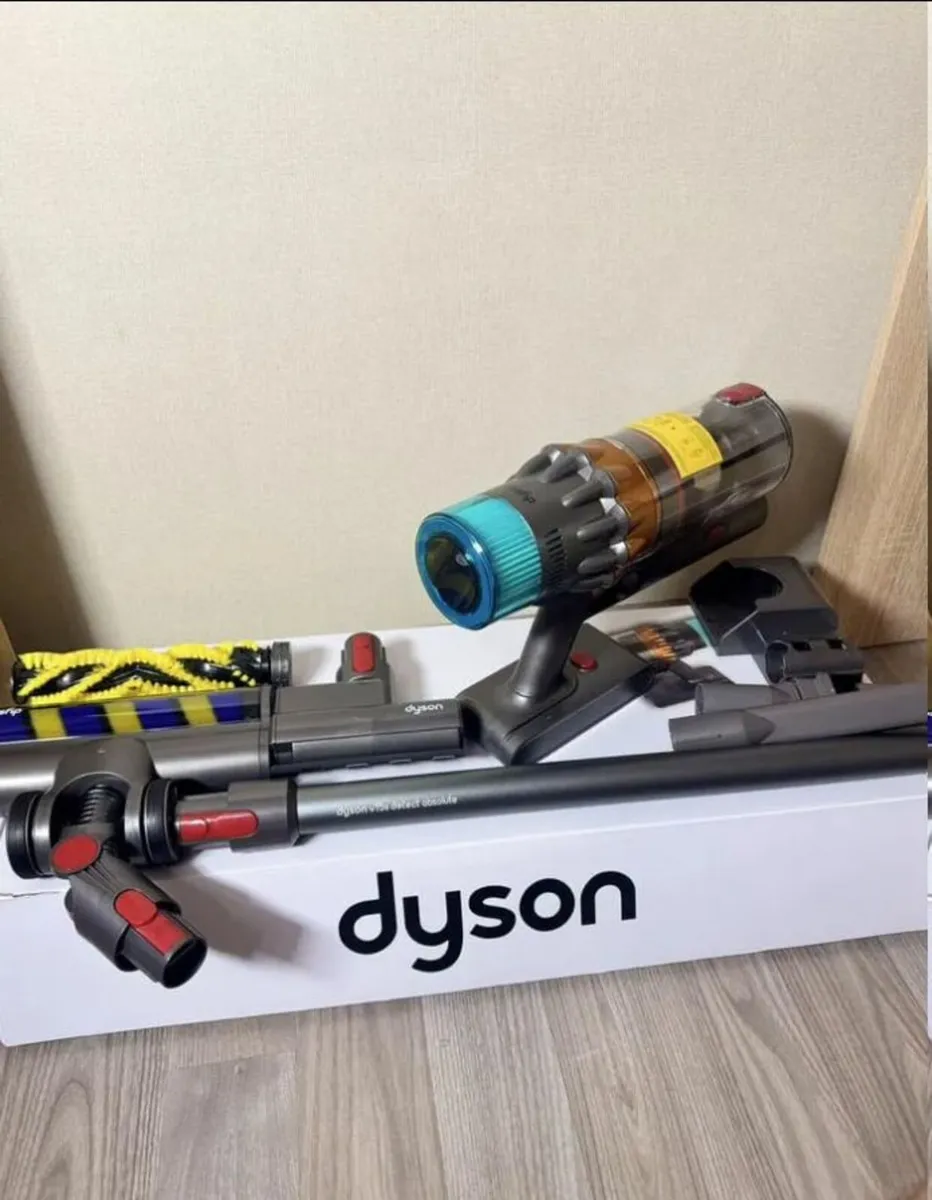 Dyson v15 detect absolute - Image 1