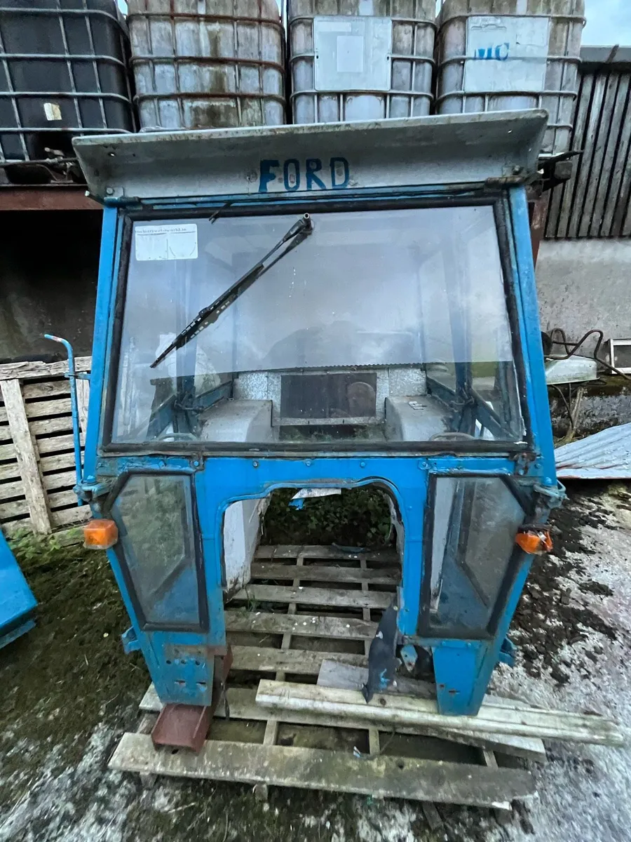 Ford 3600 Fritzmeier Cab - Image 2
