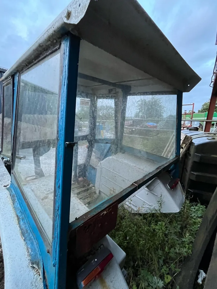 Ford 3600 Fritzmeier Cab - Image 4