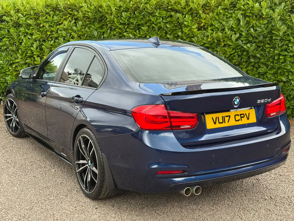 BMW 3-Series 2017 - Image 2