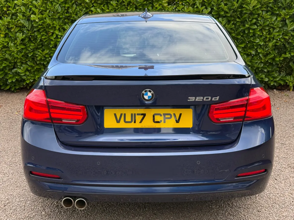 BMW 3-Series 2017 - Image 3