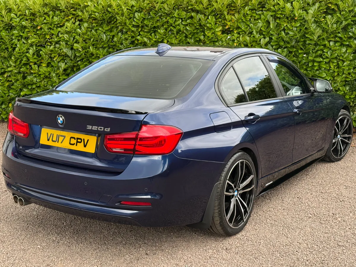 BMW 3-Series 2017 - Image 4