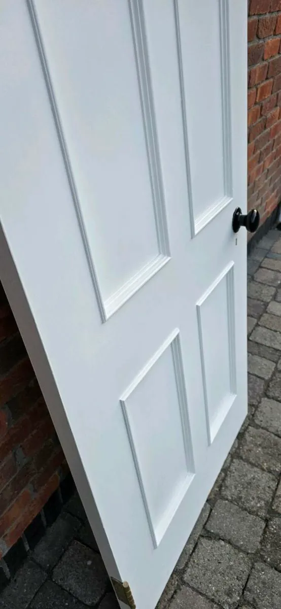 Solid 4 panel doors - Image 4