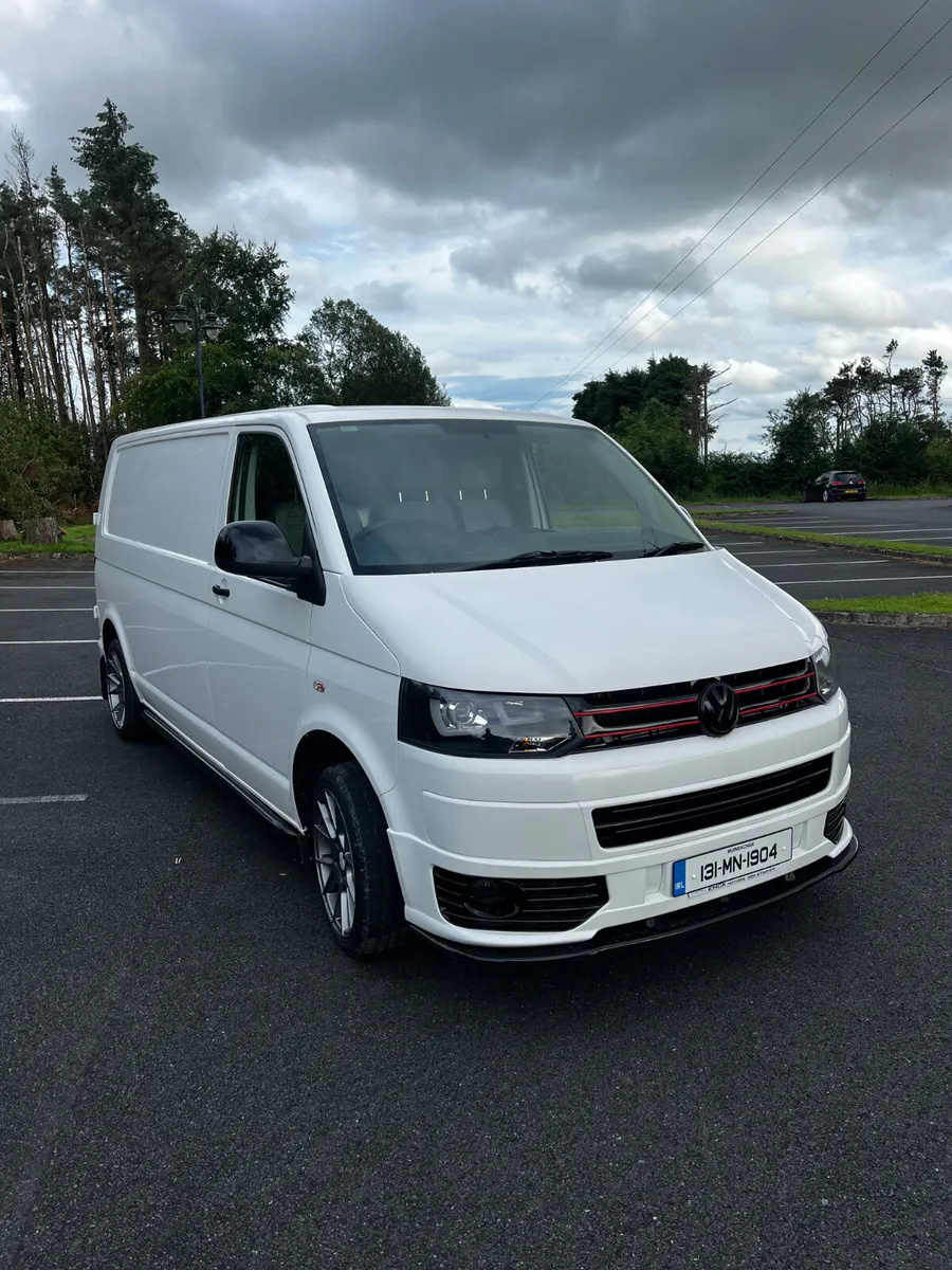 Volkswagen Transporter 2013 - Image 2
