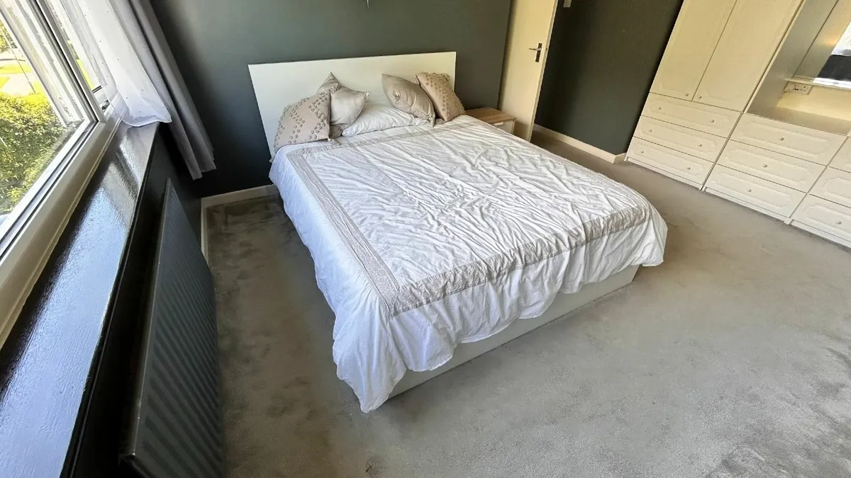 IKEA malm bed - Mattress not included - Image 3