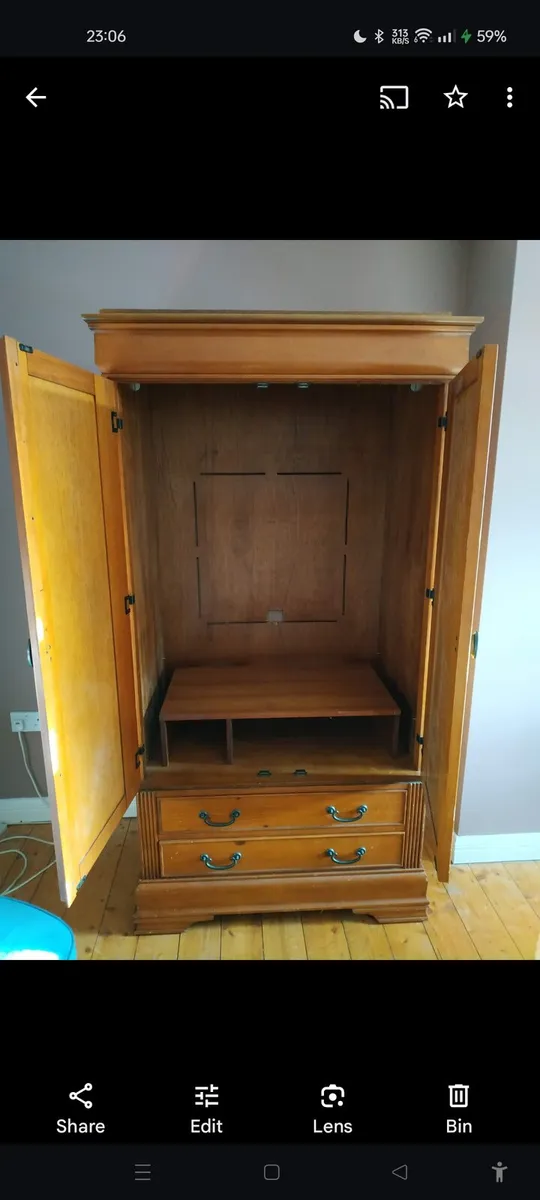 Wardrobe - Image 4