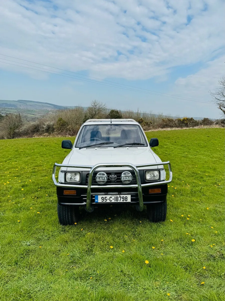 Toyota Hilux - Image 3