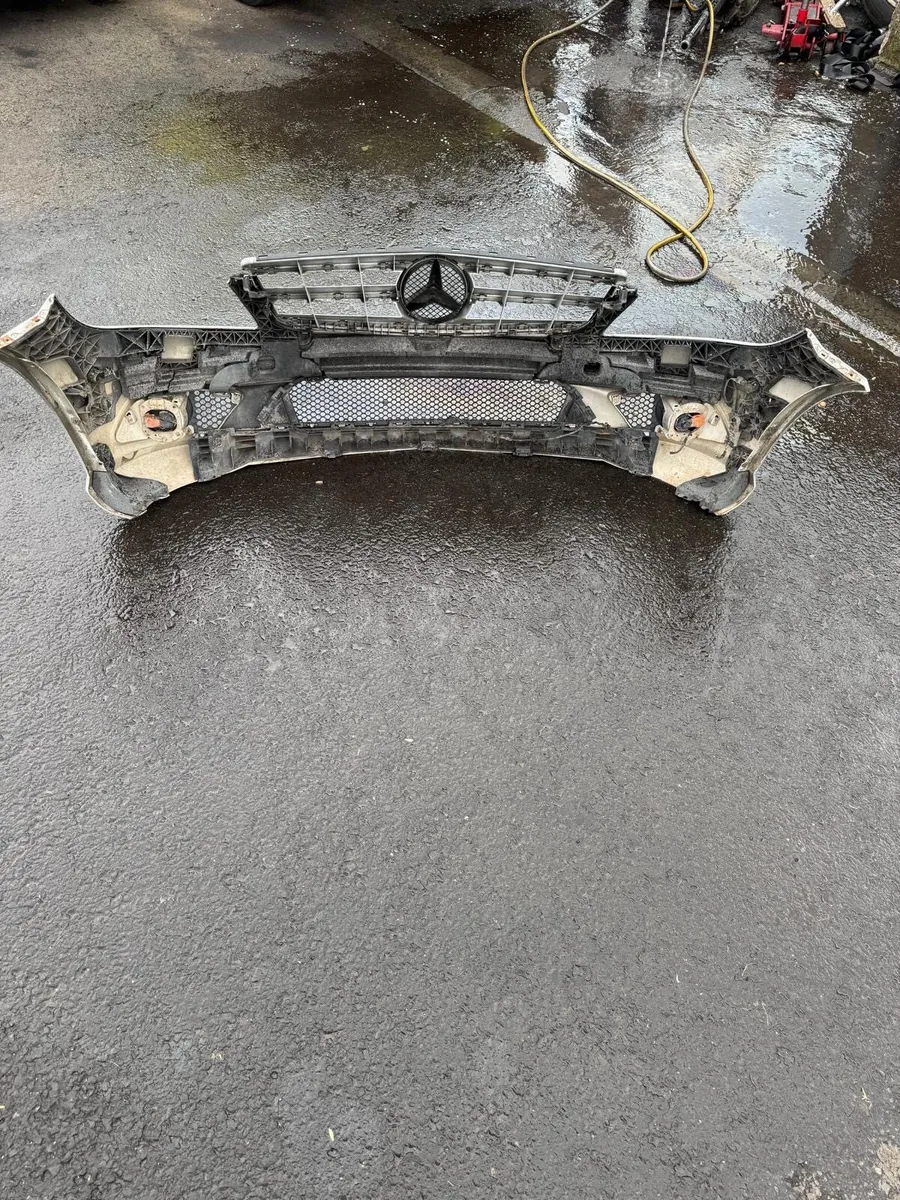 Mercedes c class 2007-2011 - Image 2