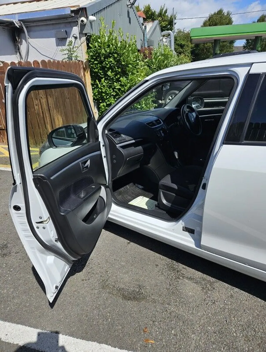 2014 Suzuki Swift - Image 4
