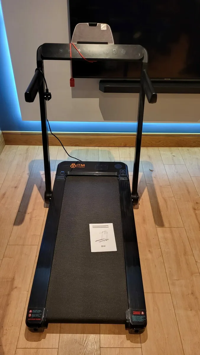 Folding treadmill and walking pad - Image 1
