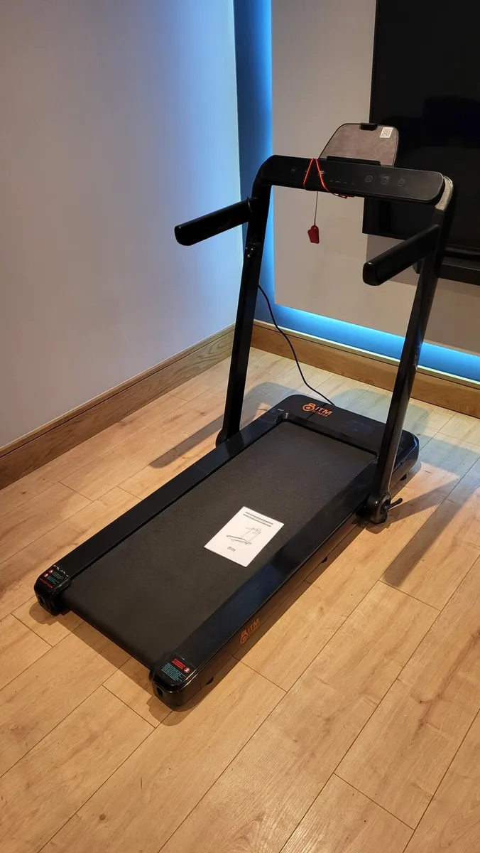 Folding treadmill and walking pad - Image 2