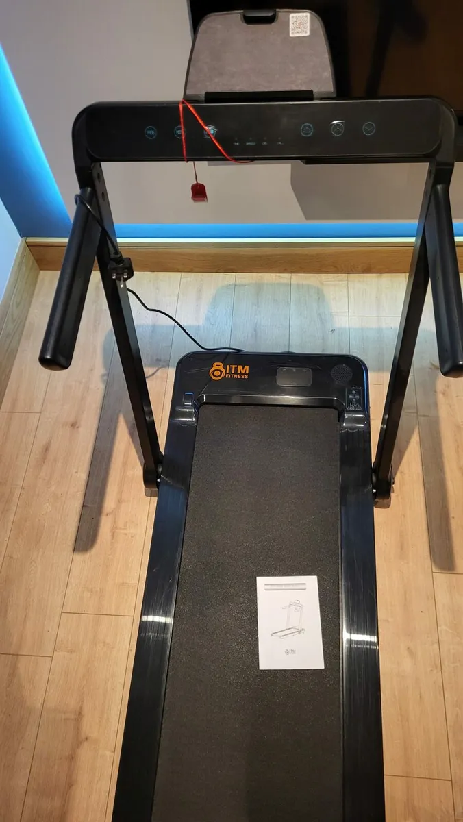 Folding treadmill and walking pad - Image 3