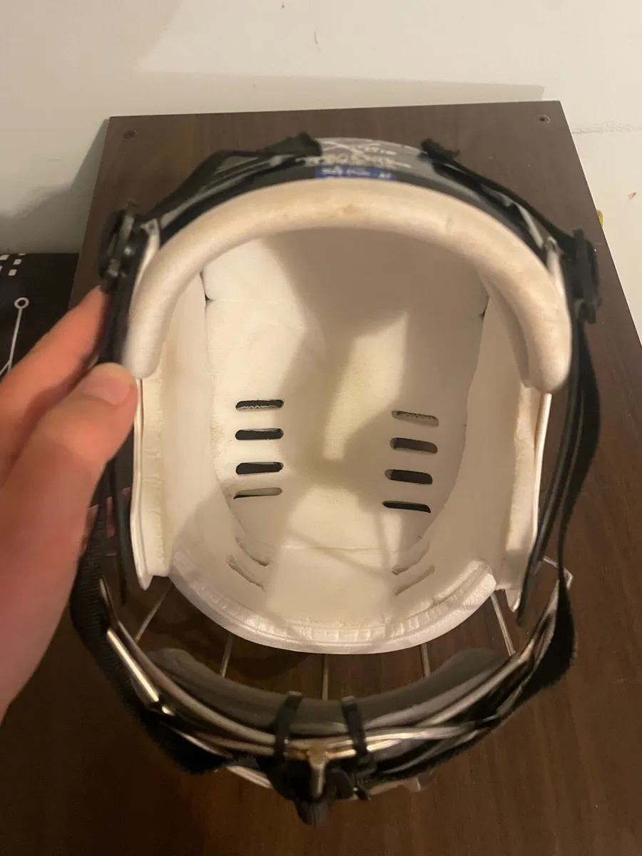 Mycro hurling helmet - Image 3