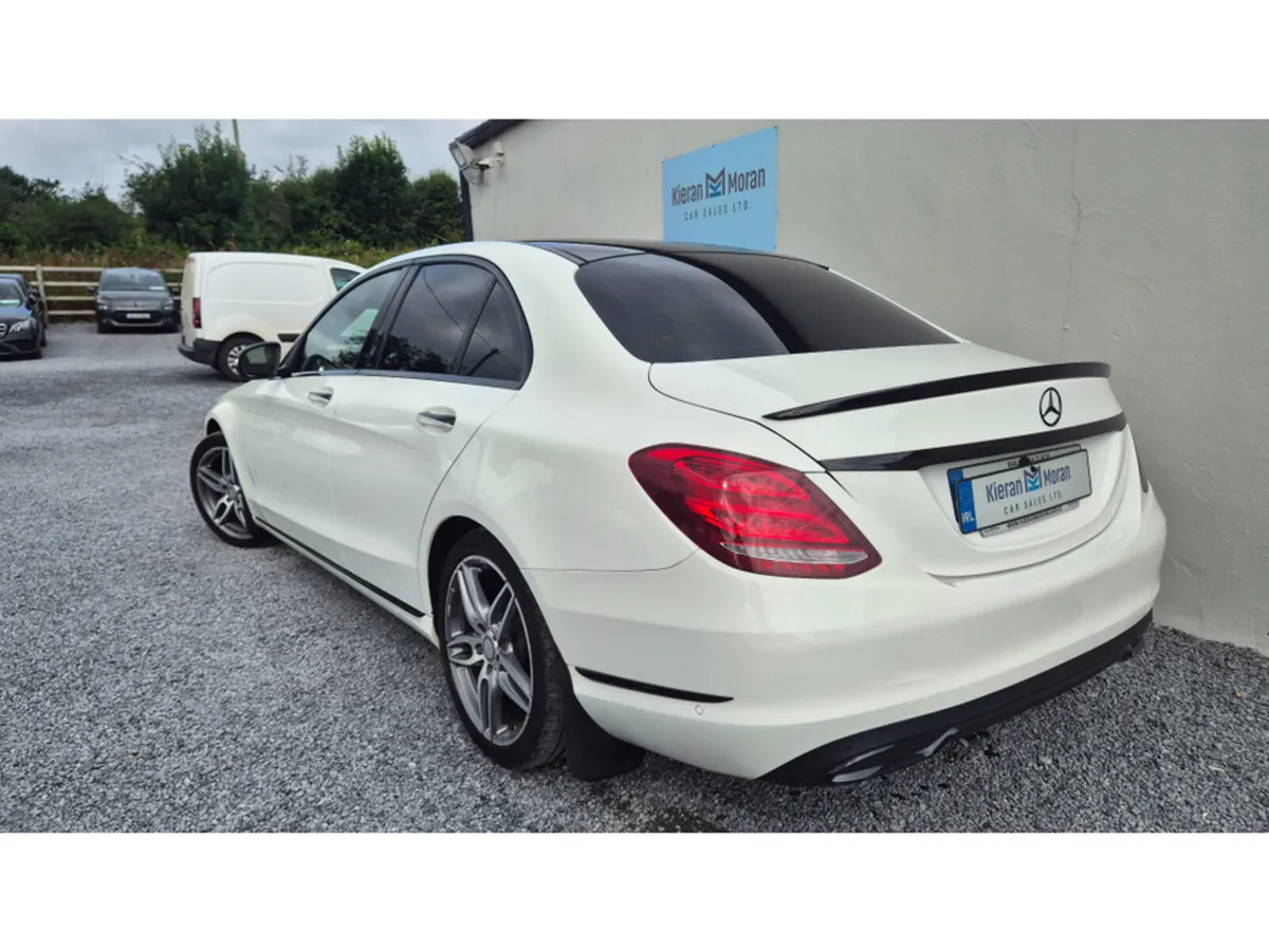 Mercedes-Benz C-Class PREMIUM + - Image 4