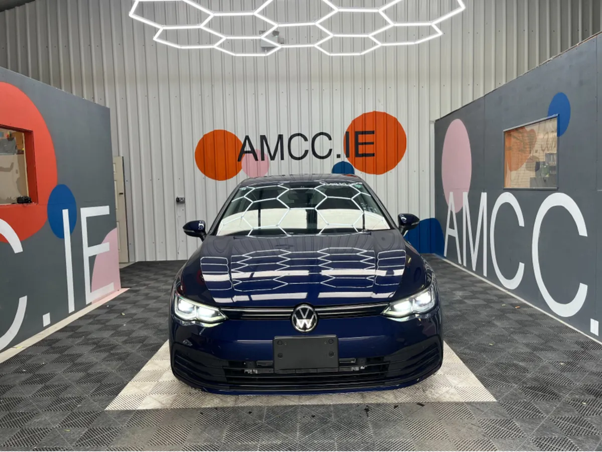 Volkswagen Golf 1.0 ETSI ACTIVE / 30k KMs / REVERS - Image 2