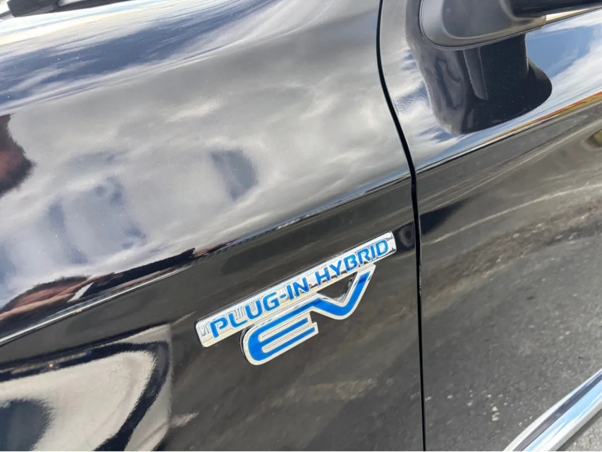 Mitsubishi Outlander 2.4 4H PHEV 132BHP 5 5DR AUTO - Image 2