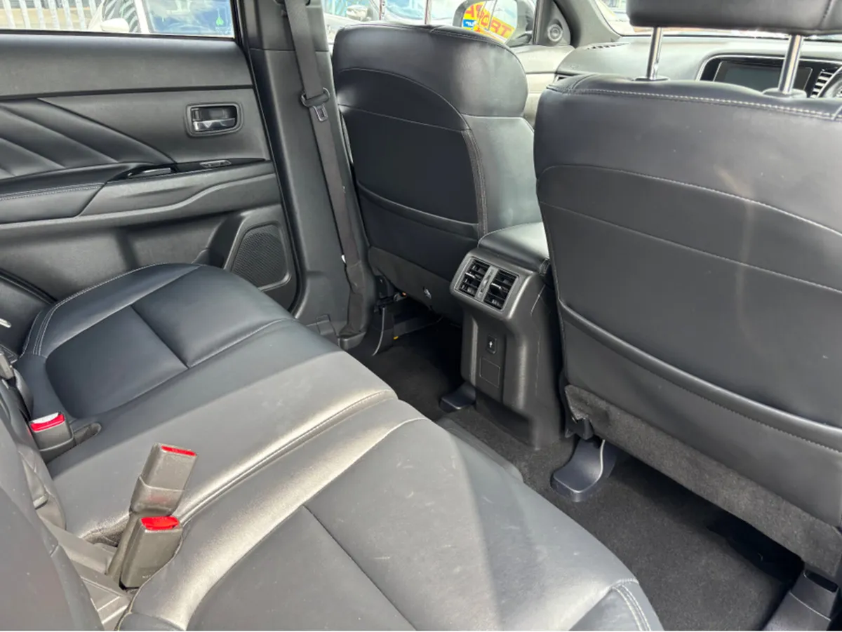 Mitsubishi Outlander 2.4 4H PHEV 132BHP 5 5DR AUTO - Image 4