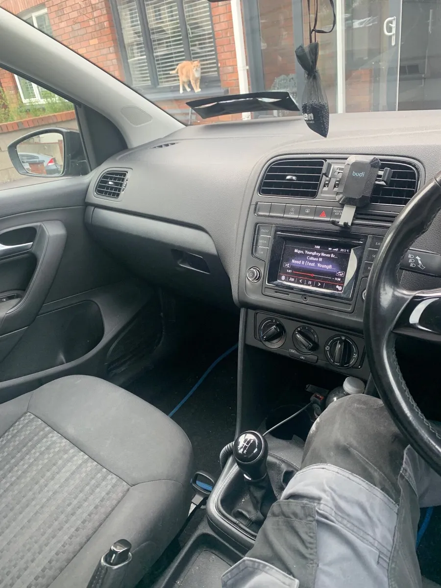 Volkswagen Polo 2015 - Image 4