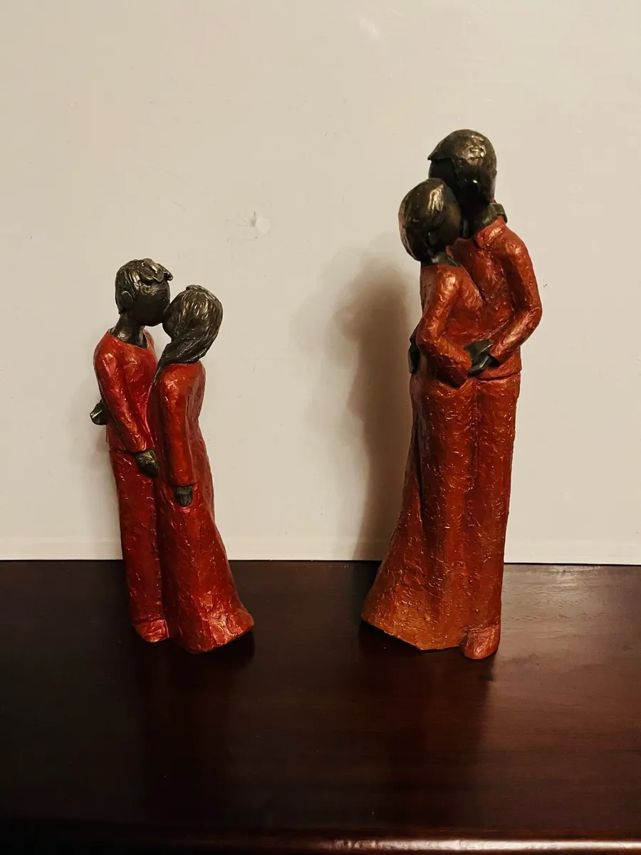 Genesis Statues. 2. Red. Love. Forever. - Image 1