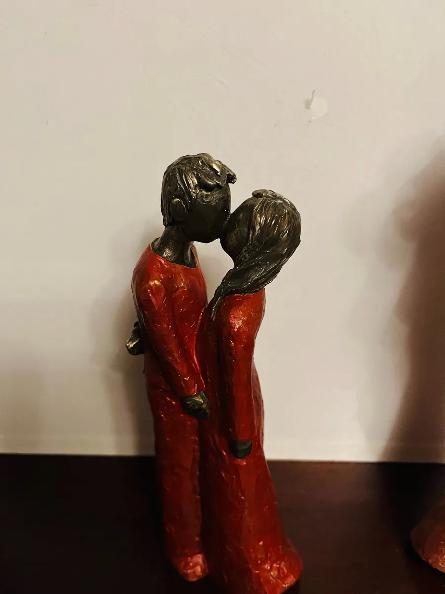 Genesis Statues. 2. Red. Love. Forever. - Image 2