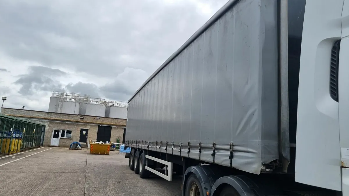 2009 Montracon Curtainsider Trailer - Image 3