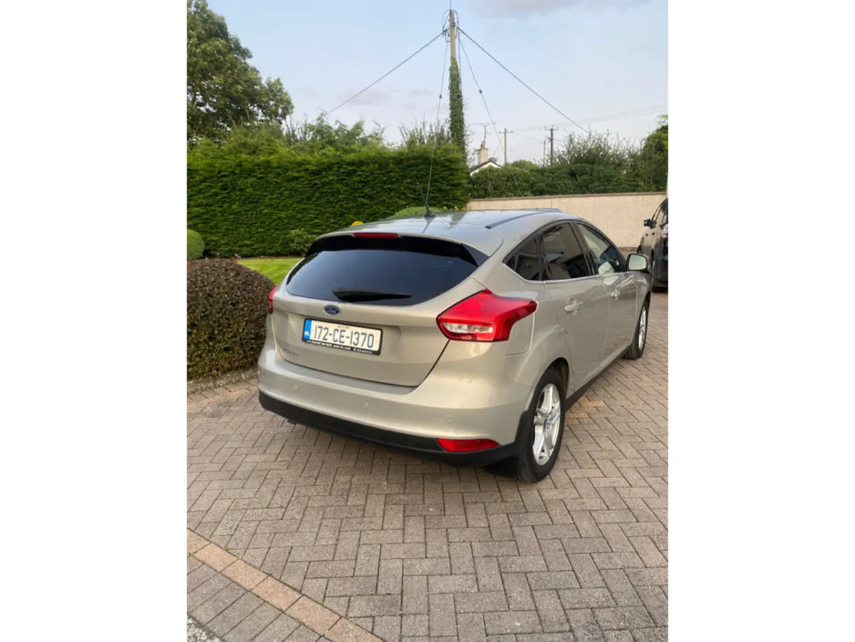 Ford Focus 1.5 TDCI 120 ZETEC EDITION EDTION S/S 5 - Image 4