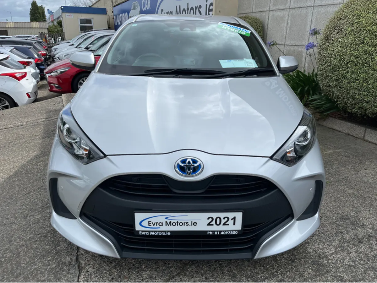 Toyota Yaris AUTOMATIC HYBRID 1.5 PETROL //REVERSE - Image 2
