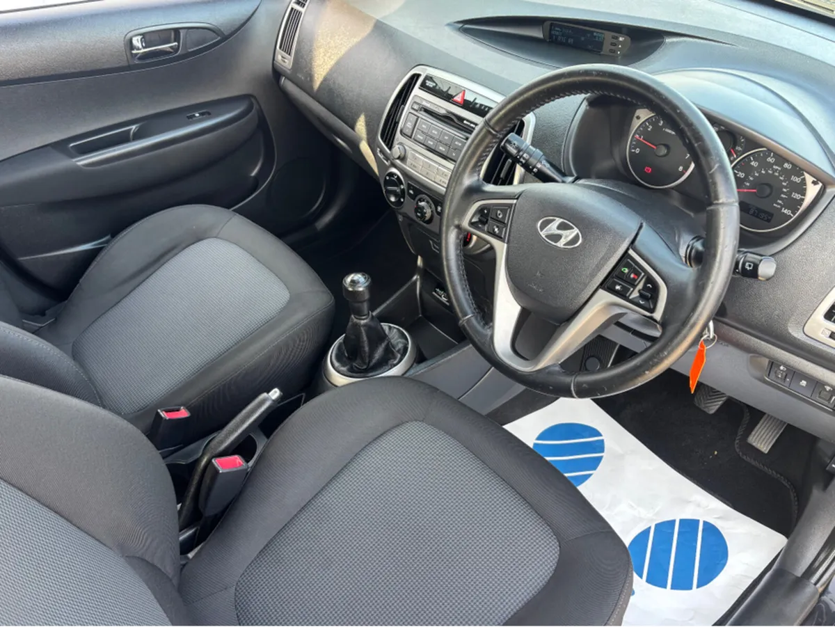 Hyundai i20 ACTIVE 84BHP 5DR 85PS - Image 2