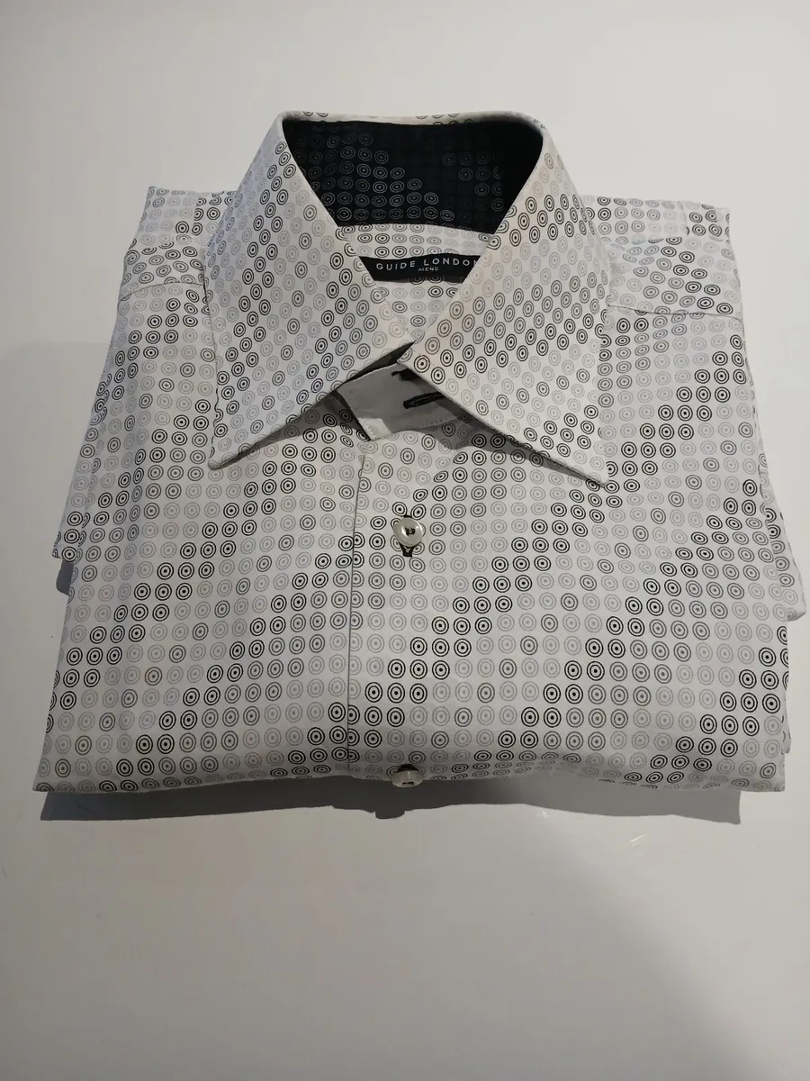 Shirt - Black and White - Guide London - Image 4