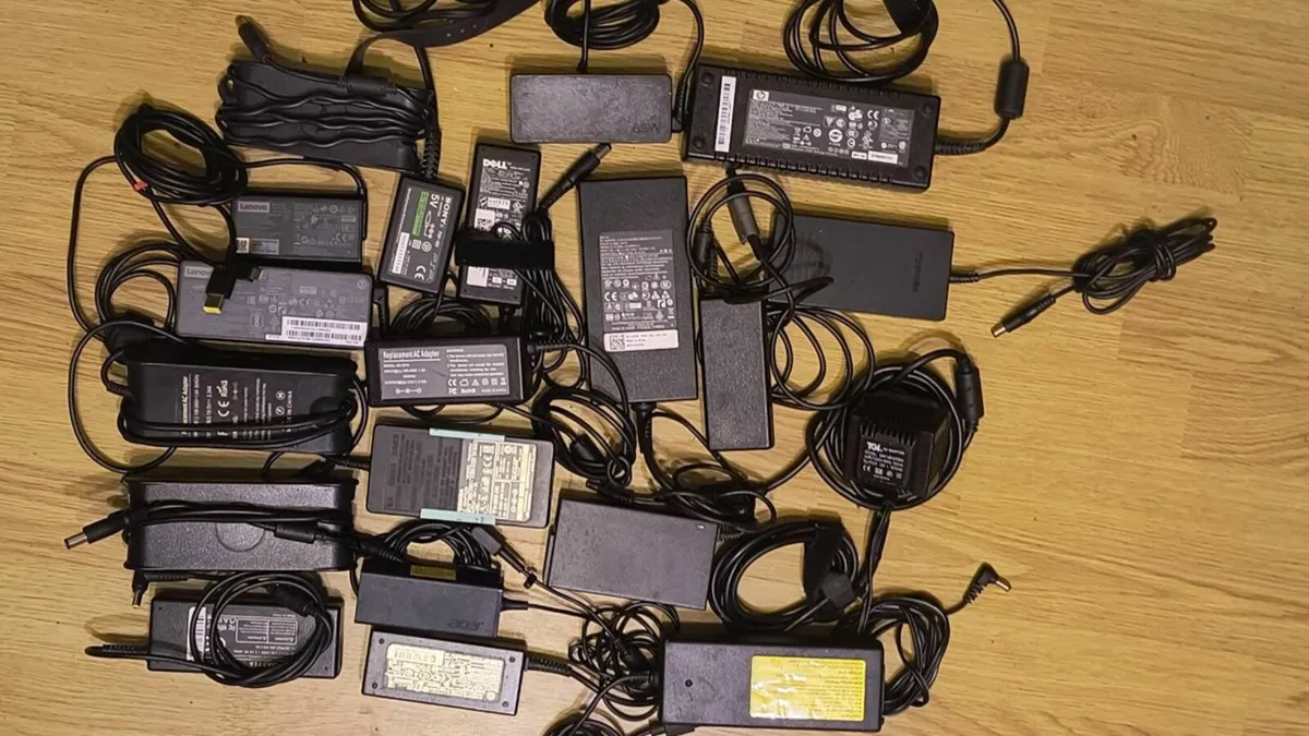 AC Adapter Charger Power Supply - Image 1