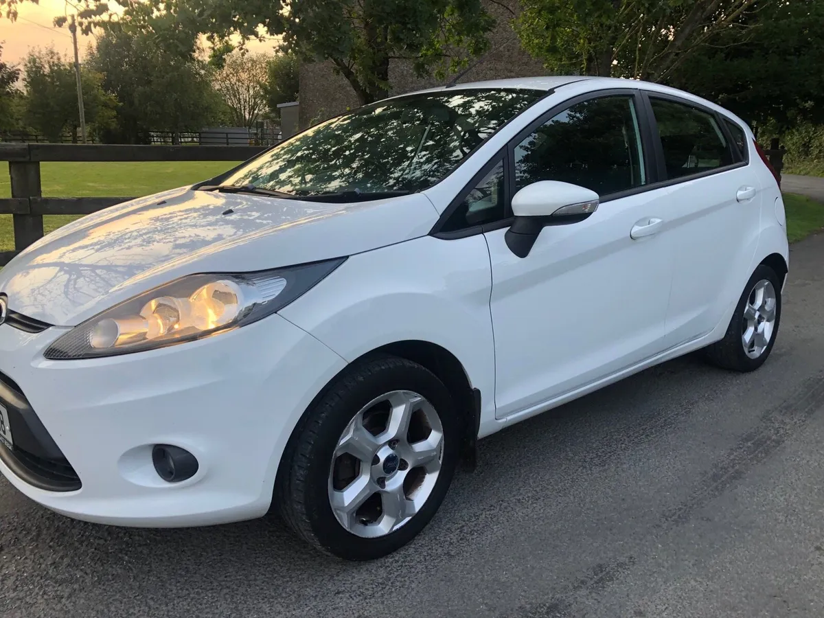FORD FIESTA AS NEW NEW NCT SMALL KM ❤️ - Image 1