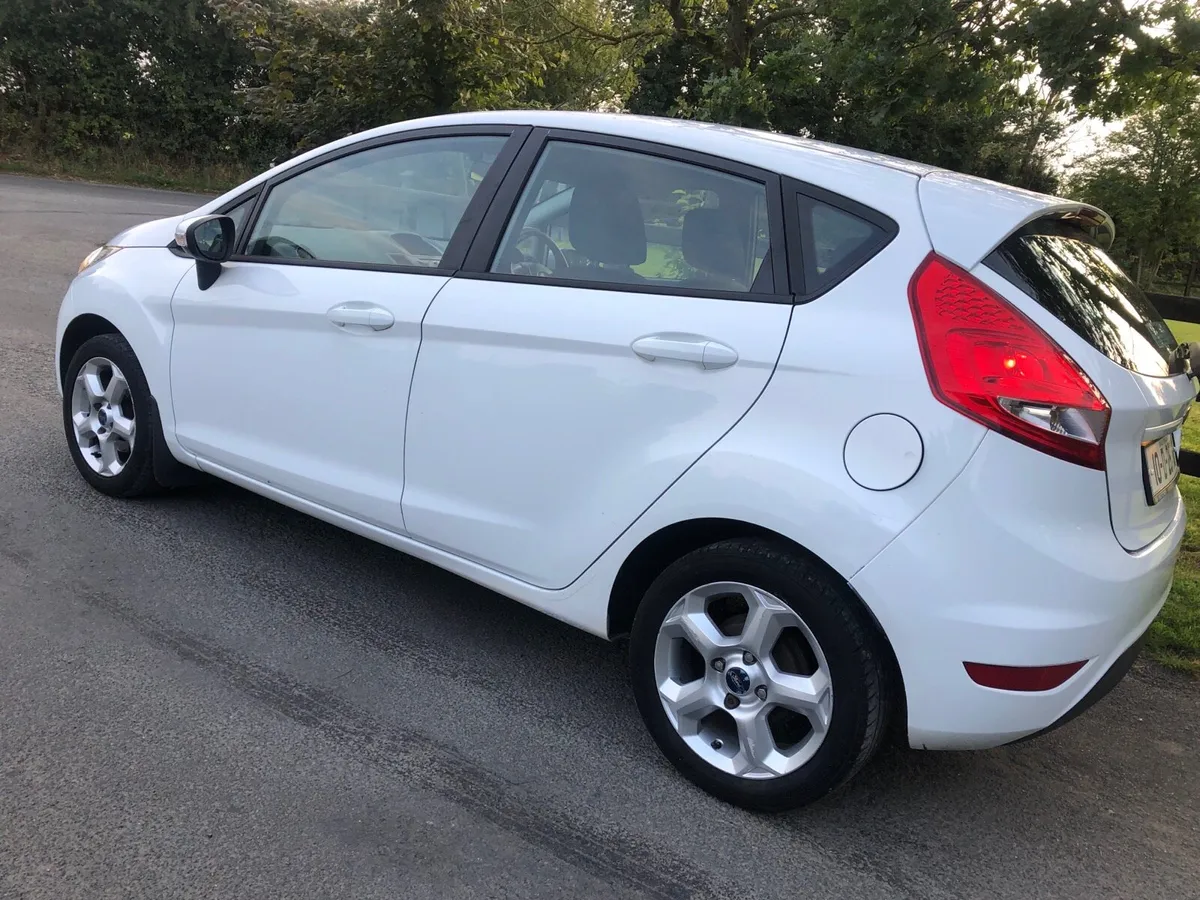 FORD FIESTA AS NEW NEW NCT SMALL KM ❤️ - Image 4
