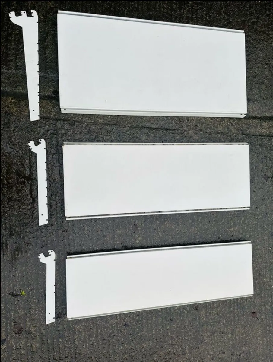 SHOP SHELVING GONDOLAS LRG QUANTITY - Image 2
