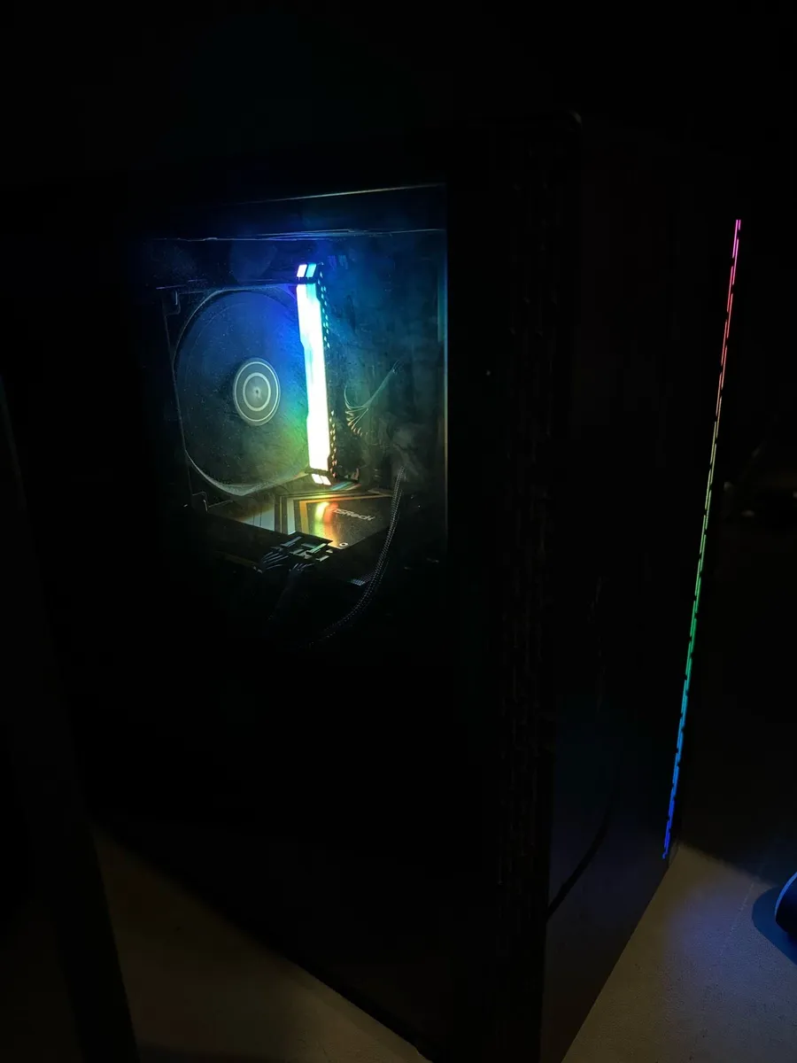 Gaming pc + Monitor - Image 1