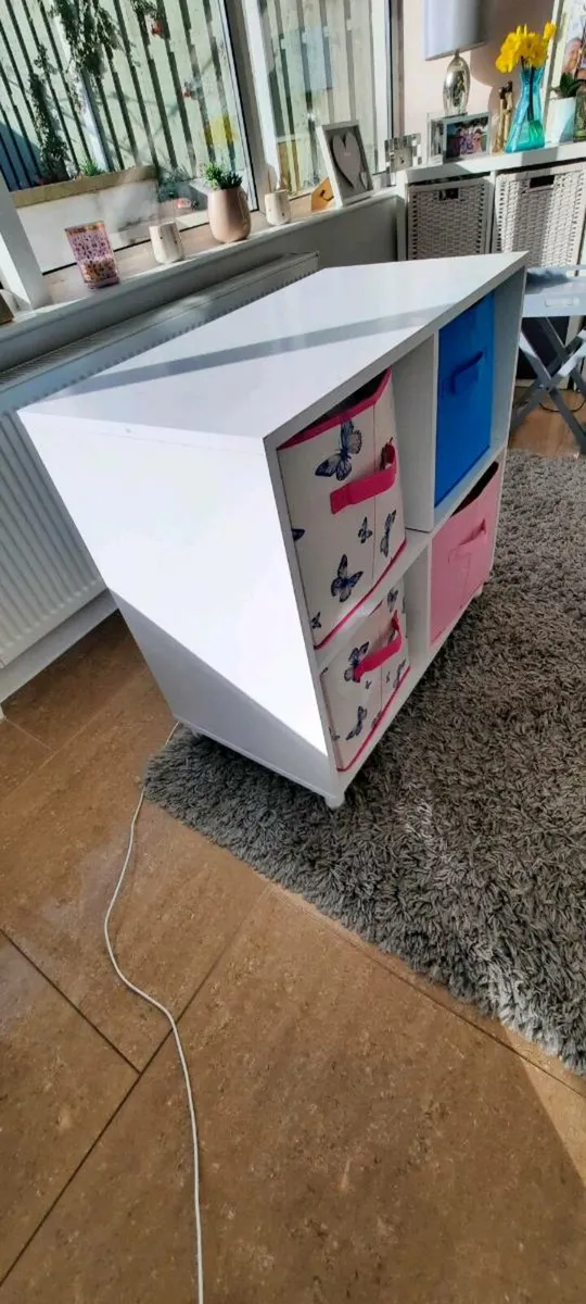 Storage unit - Image 1