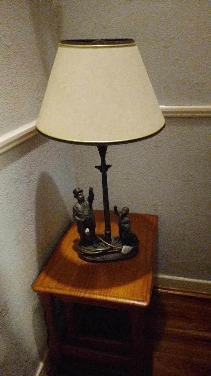 Genesis Bronze Fine Arts Lamp Ornament Light Table - Image 1