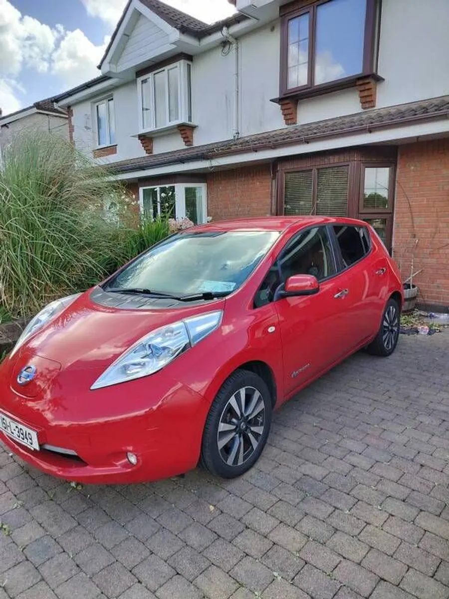 2015 Nissan Leaf - Image 1