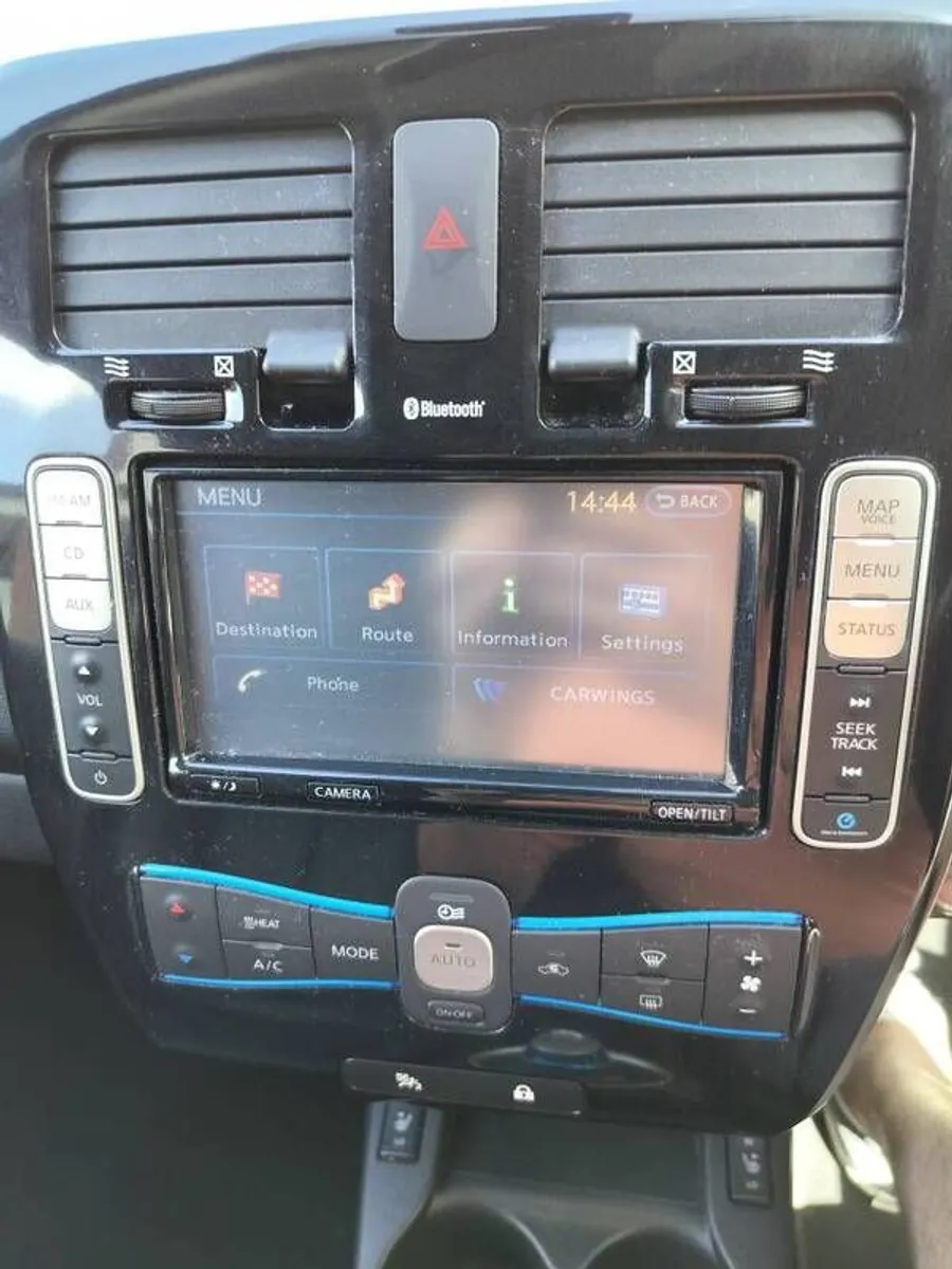 2015 Nissan Leaf - Image 4