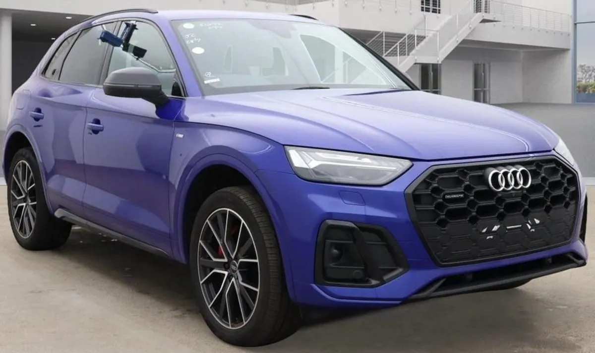 Audi Q5 2.0 TDI 40 Edition 1 SUV 5dr Diesel S Tro - Image 1