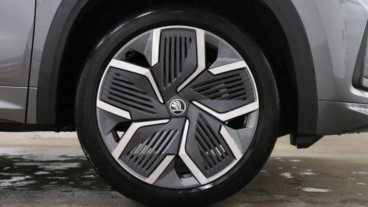 Skoda Kodiaq 2.0 TDI Sportline SUV 5dr Diesel DSG - Image 4