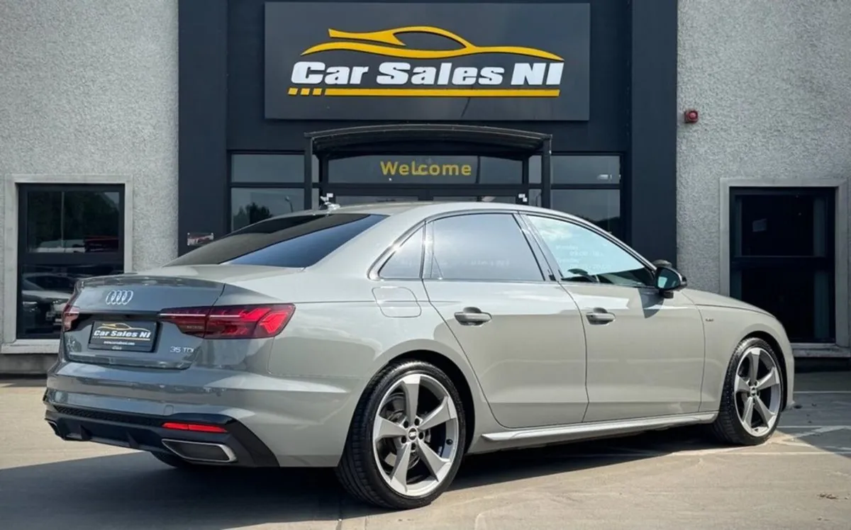 Audi A4 2.0 TDI 35 Black Edition Saloon 4dr Diese - Image 4