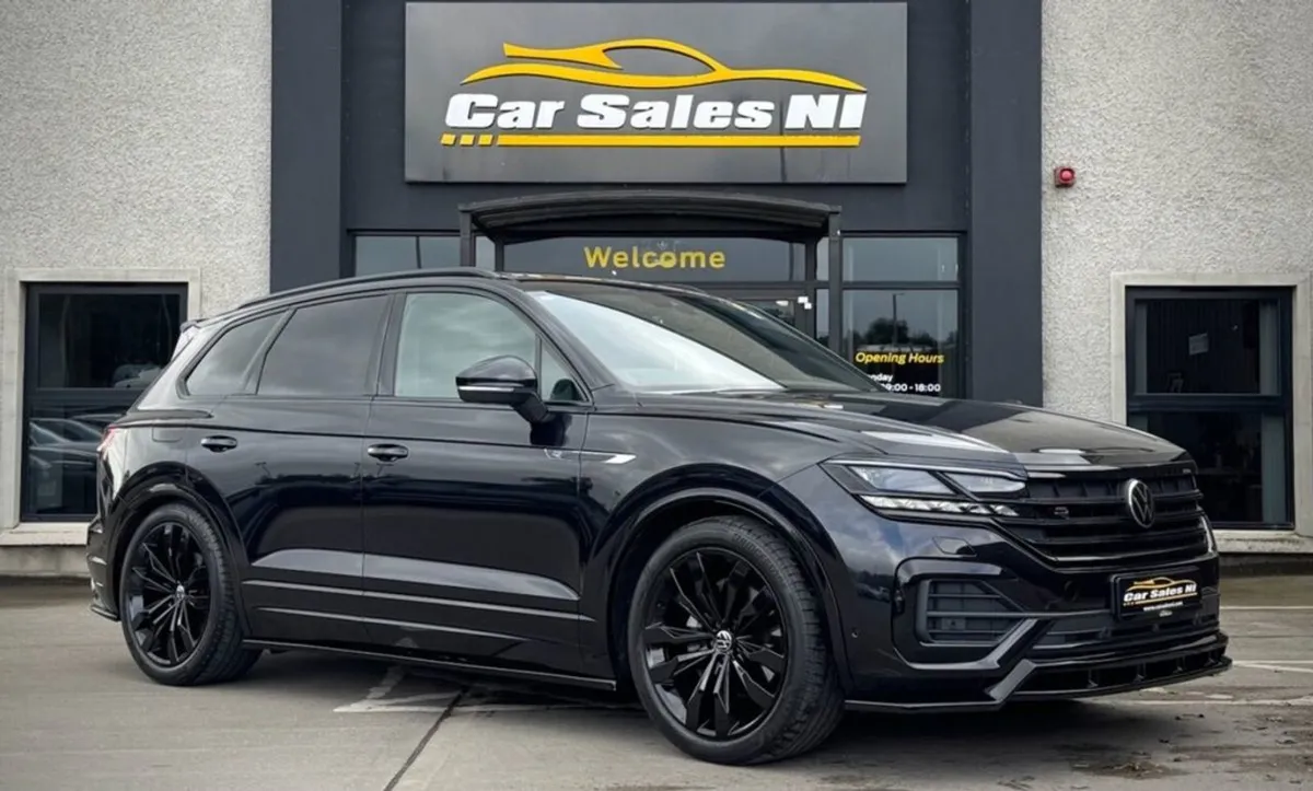 Volkswagen Touareg 3.0 TDI V6 Black Edition SUV 5 - Image 1