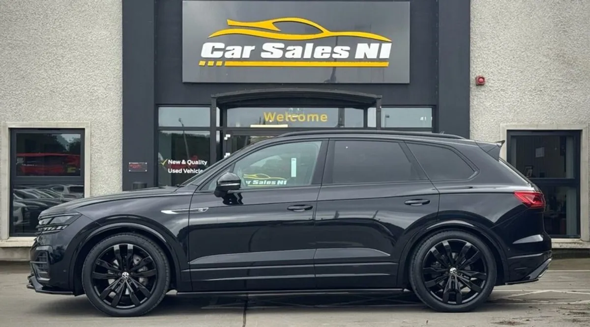 Volkswagen Touareg 3.0 TDI V6 Black Edition SUV 5 - Image 4