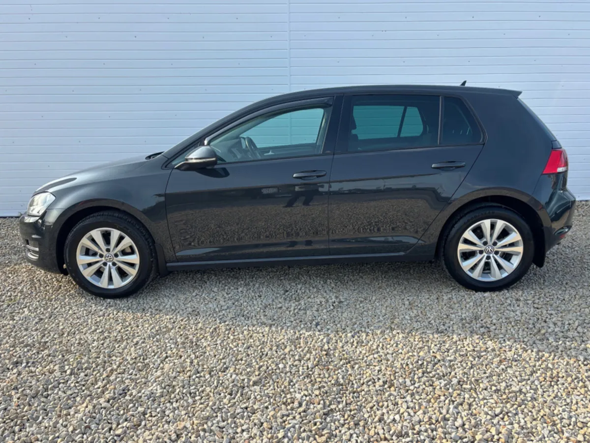 Volkswagen Golf TRENDLINE 1.6 TDI AUTO - Image 2