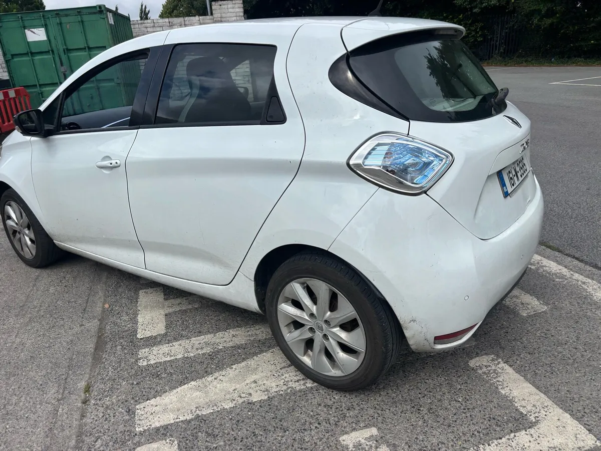 Car - Image 2