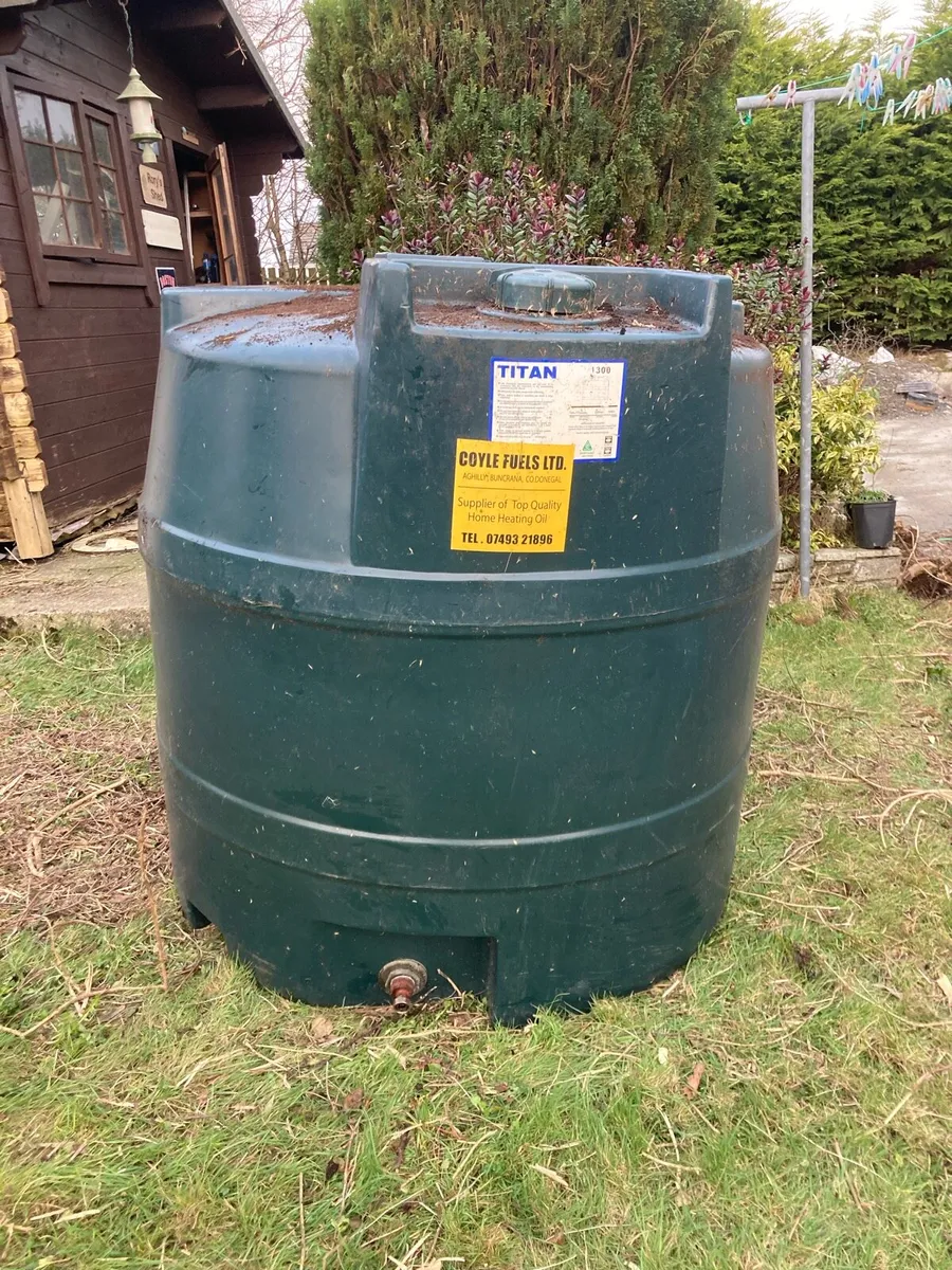 Oil tank - Image 1