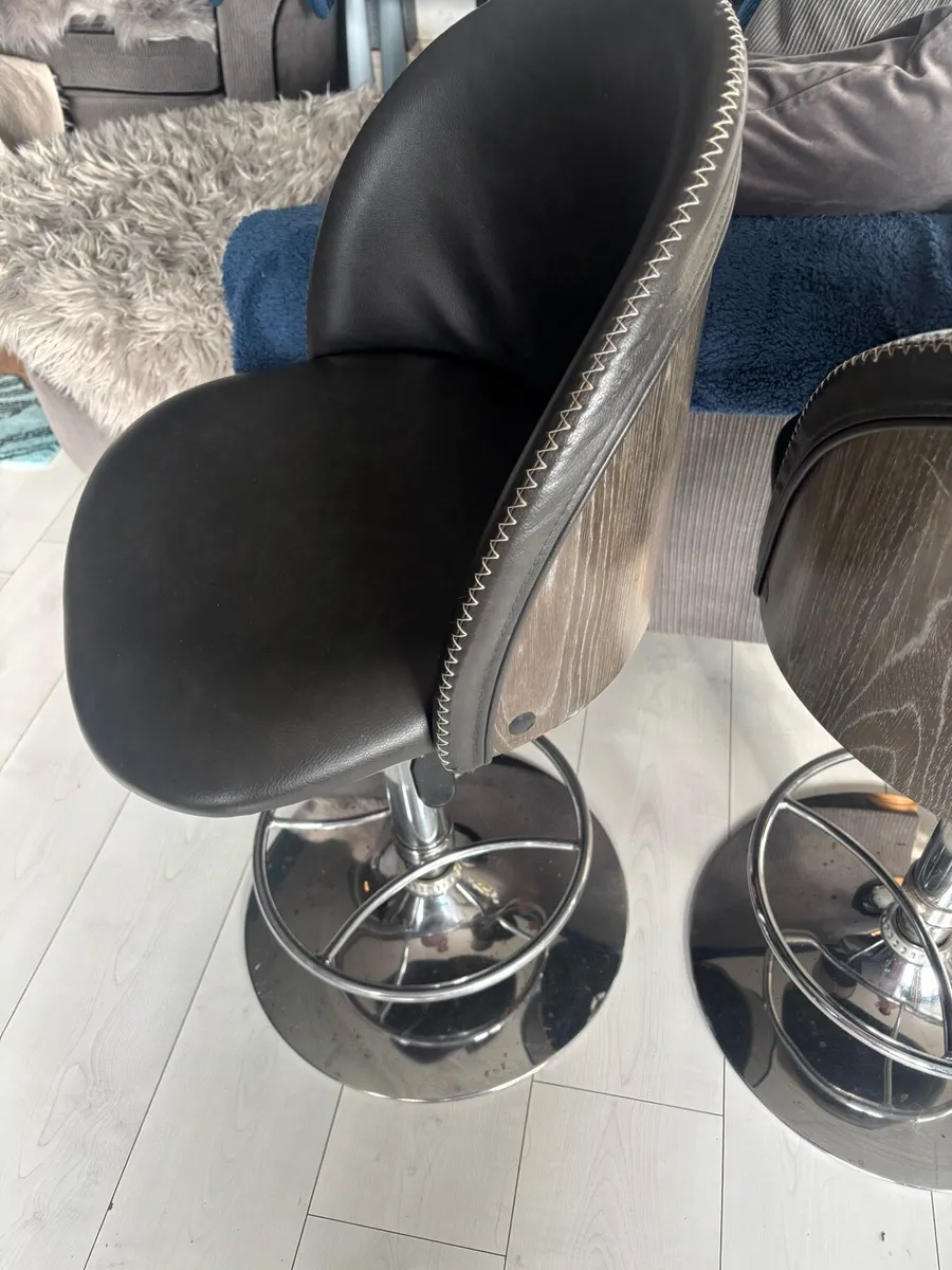 Kitchen bar stools - Image 4