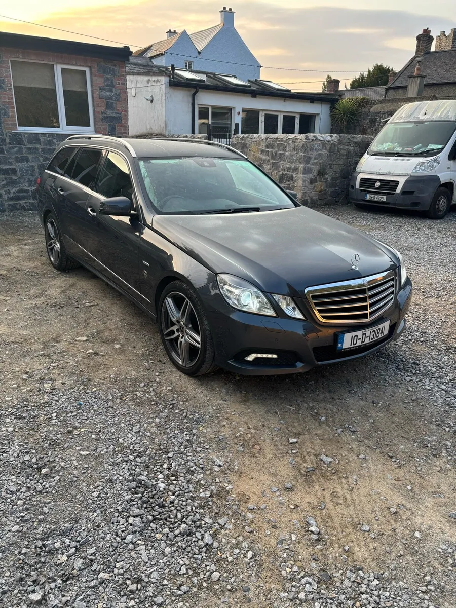 2010 Mercedes E350 - Image 2
