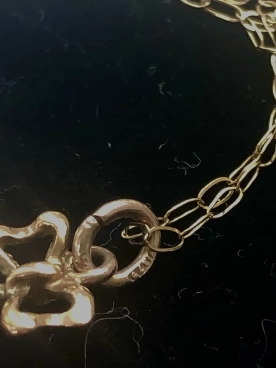 9ct gold pendant & and chain - Image 3
