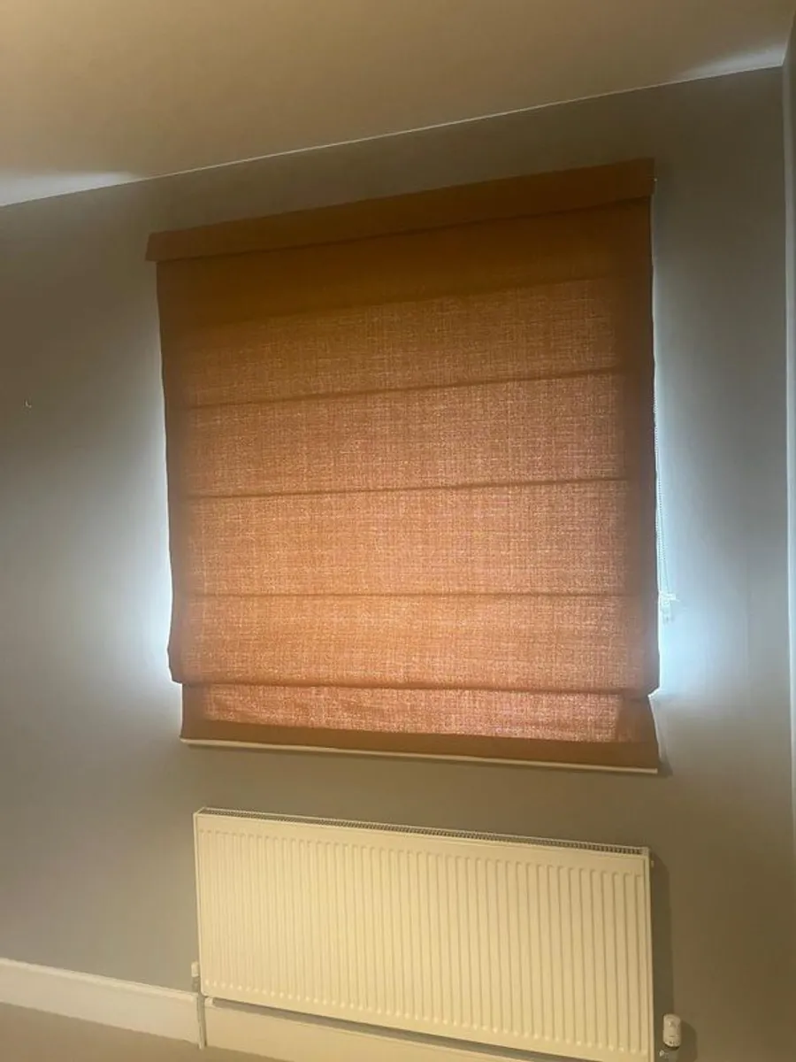 Roman Blind - Image 1
